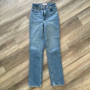 0L CURVE LOVE - NWOT 90s straight ultra high rise jeans